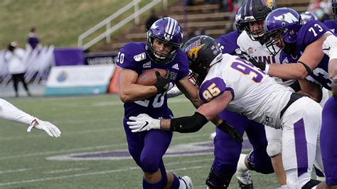 Weber State Opens 2022 Season With Blowout Win Over Western Oregon