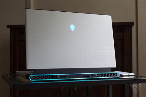 Alienware M15 R3 Review A Thin Gaming Laptop With Some Compromises