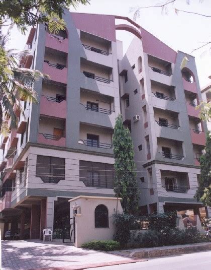 Apartment Buildings In Hydrabad India Historic House Colors