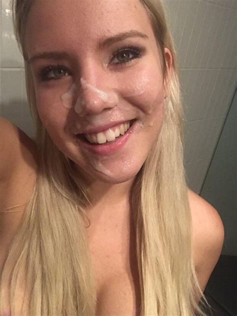 Cute Blonde Selfie Facial Beachrunner