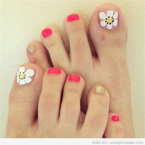 Las uñas de los pies merecen mucha atención cuando se trata de moda. Ideas de decoración de uñas de los pies que adorarás - Uñas pintadas