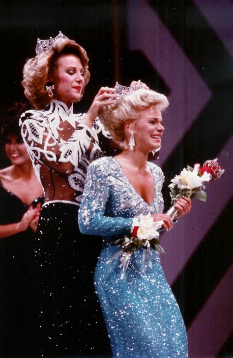 Winning Miss America 25 Years Ago Miss America Gretchen Carlson
