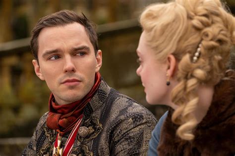 Review Elle Fanning Nicholas Hoult Reign In Lush Series The Great