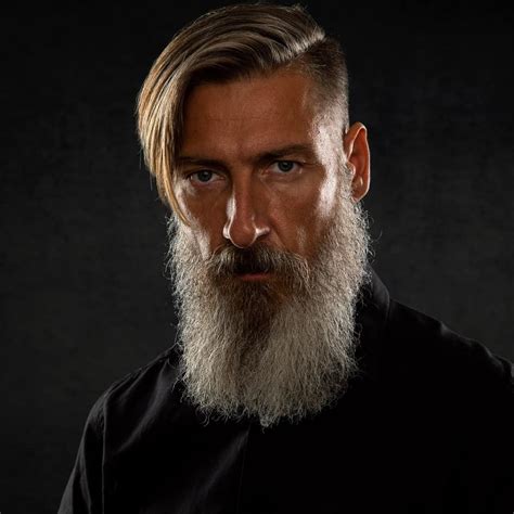 Paired with the perfect long, full beard, the viking warrior hairstyles look masculine and powerful. Viking Hairstyles For Men / 30 Kickass Viking Hairstyles For Rugged Men Hairmanz - kuragepower-wall