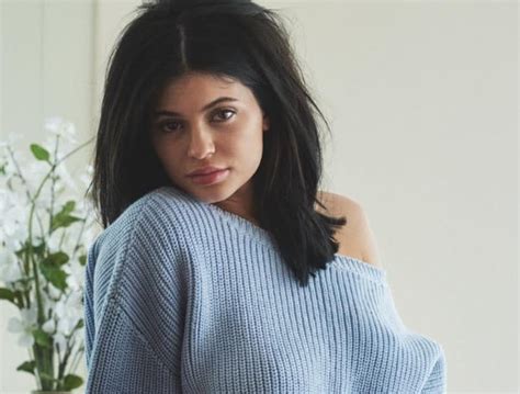 Kylie Jenner Shows Her Impressive Baby Bump In New Video Celebrity