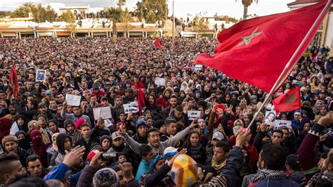 احتجاجات في عدة مدن بالمغرب للمطالبة بالحرية والعدالة الاجتماعية وخفض الأسعار المؤسسة العمومية