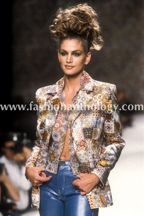 Apparently part of the reason they split was val didn't approve of the advertising she did for a bar. The 90's queens # 2 : Cindy Crawford | The Fashion ...