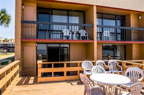 Getaway to the lake and stay at the quality inn & suites hotel in muskegon, mi near michigan's adventure and l.c. Discount Coupon for Quality Inn & Suites in Gulf Breeze ...