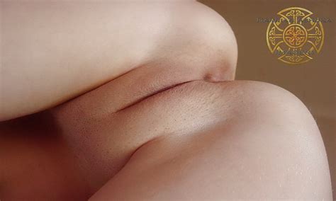 More Beautiful Shaved Vulvas Mounds Fat Pussies And