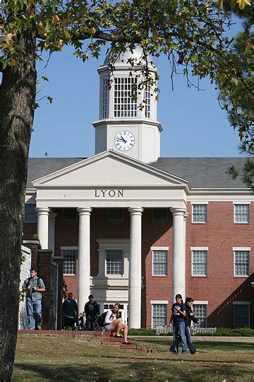 Lyon College