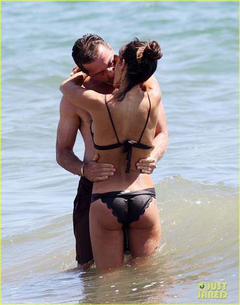 Jordana Brewster Makes Out With New Boyfriend Mason Mortif At The Beach Photo Bikini