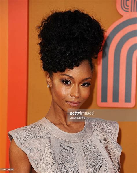 Actress Yaya Dacosta Attends The Premiere Of The Nice Guys At Tcl