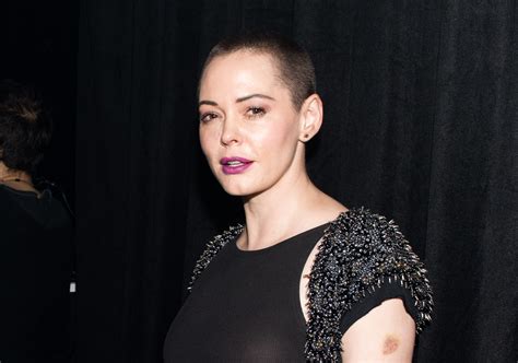 Rose Mcgowan Opens The Womens Convention By Calling Out Sexual Harassment In Hollywood Glamour