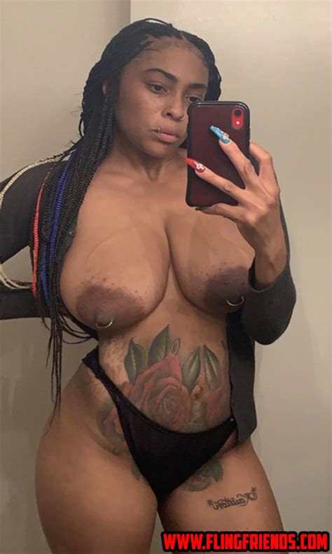 Sexy Big Tits Everywhere Pick One Shesfreaky