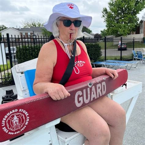66 Year Old Grandmother Becomes A Lifeguard Amid Shortage Abc News
