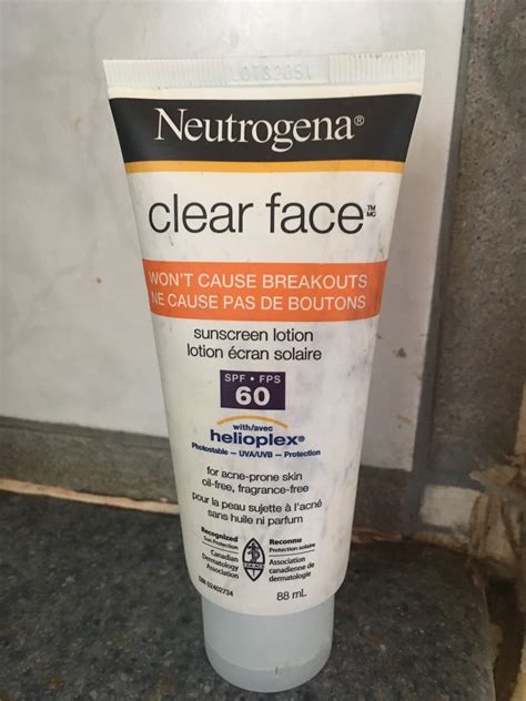 Neutrogena Clear Face Break Out Free Liquid Lotion Sunscreen Spf 60
