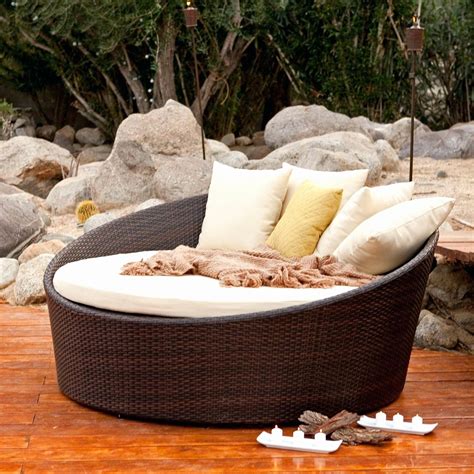 15 Best Round Chaise Lounges