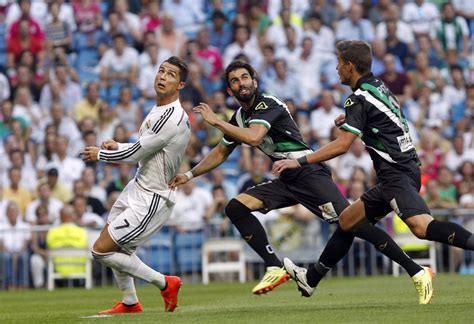 Uefa europa league)‏ أو كما كانت تعرف سابقاً كأس الاتحاد الأوروبي (بالإنجليزية: صور مباراة ريال مدريد وقرطبة في الدوري الاسباني اليوم ...