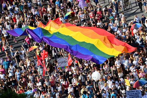 International Homosexualité La Hongrie Veut Faire Disparaître La