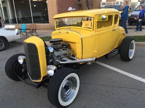 Pin By Scott Lockwood On Morris Cruise Nights Hot Rods Antique Cars Hot