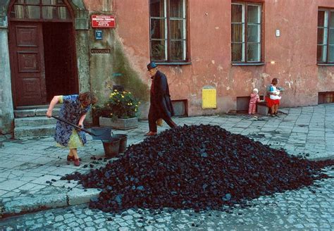 40 stunning color photographs capture daily life in poland in the early
