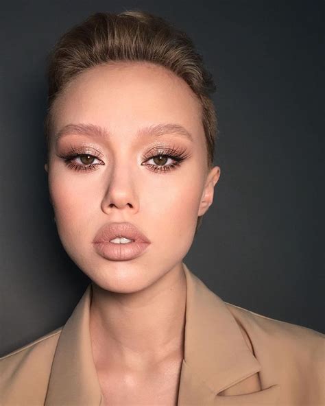 makeup artist from russia on instagram “Я фанат карамельных историй в макияже 😋😋😋 Обожаю эти