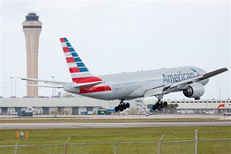 American Airlines Suspends Change Fees