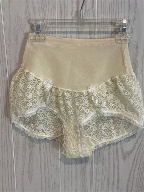 Vintage S Olga Panties Girdle With Lace Bows Garter Loops Sz S Lemon Chiffon Ebay