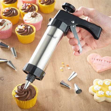 Vonshef Stainless Steel 22pc Biscuit Cookie Icing Cake Decorating Set Piping Gun 5060192524390