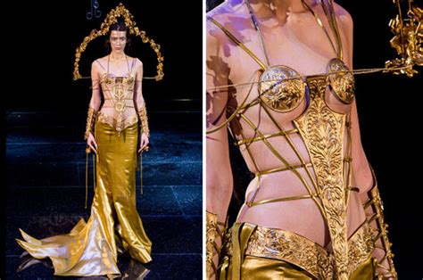 Paris Fashion Week 2018 Guo Pei Show Sees Near Naked Model On The