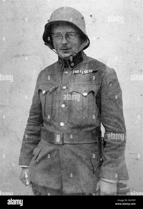 653 First World War Portrait Man Uniform Helmet Fortepan 12624