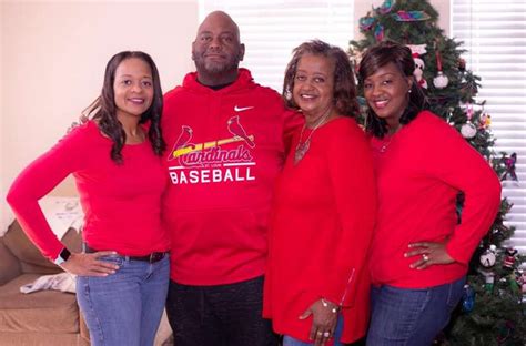 Kym whitley as louise, a local farmer and dave's wife. Comedian Lavell Crawford's Family: Wife, Son, SIblings ...