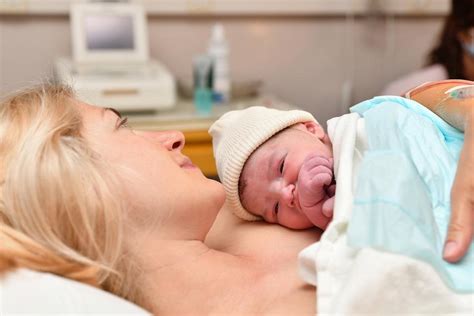 The Stages Of Labor What Pregnant Moms Need To Know About The 3 Stages