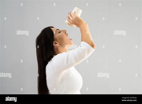 Business Woman Thirsty Hi Res Stock Photography And Images Alamy