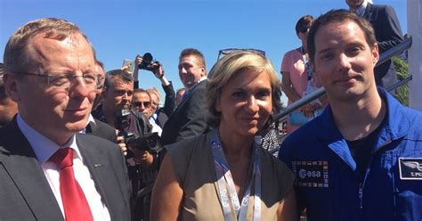 Ce lundi 20 avril, thomas pesquet va faire découvrir la conquête de l'espace à jamy dans l'émission le monde de jamy. Salon du Bourget 2017: En retrouvant Thomas Pesquet, l'ex ...
