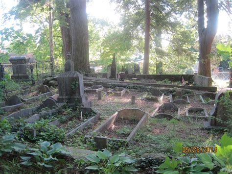 Abandoned Cemetery In Clarkesville Ga Cemeteries Old Cemeteries