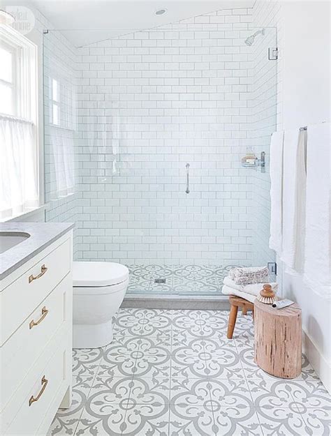 Adorning kitchens, bathrooms and powder rooms, it comes in many colors and fits all kinds of styles, from traditional to contemporary. 33 Chic Subway Tiles Ideas For Bathrooms - DigsDigs