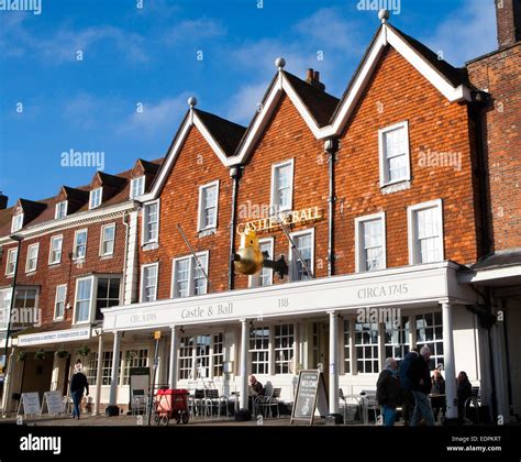 The Marlborough Pub Hi Res Stock Photography And Images Alamy