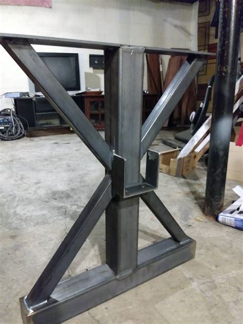 We offer a variety of styles of metal table legs that can be used for any purpose. Trestle metal table legs, steel table base, custom sizes ...