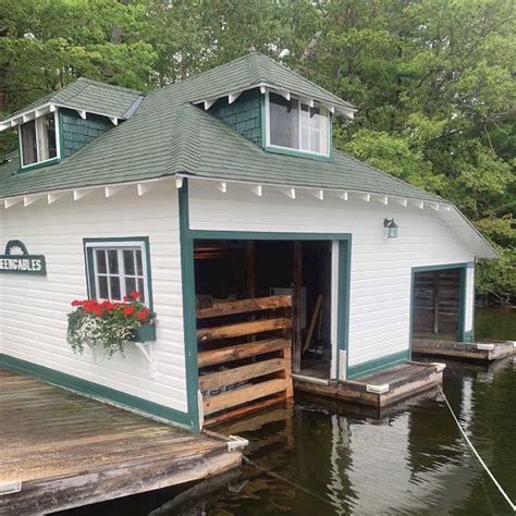 Read building & maintaining docks: Muskoka Docks, Bunkies and Construction - About LakeHaus Group