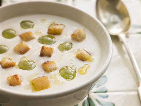 Inserire nel mio libro di ricette invia questa ricetta ad un amico contatta l'autore della ricetta stampa la ricetta. Ajo blanco: la ricetta per preparare l'ajo blanco