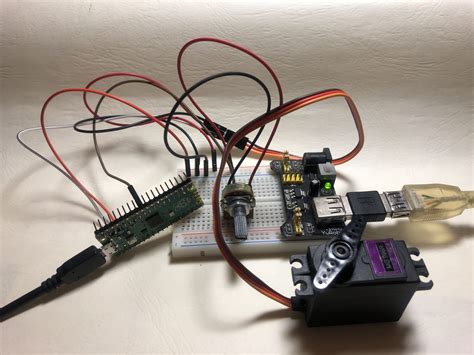Raspberry Pi Pico11 Control Servo Motor