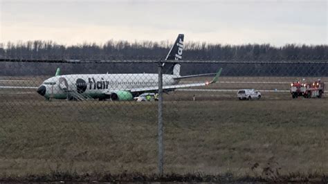 Plane Goes Off Runway At Waterloo Airport In Canada Cnn