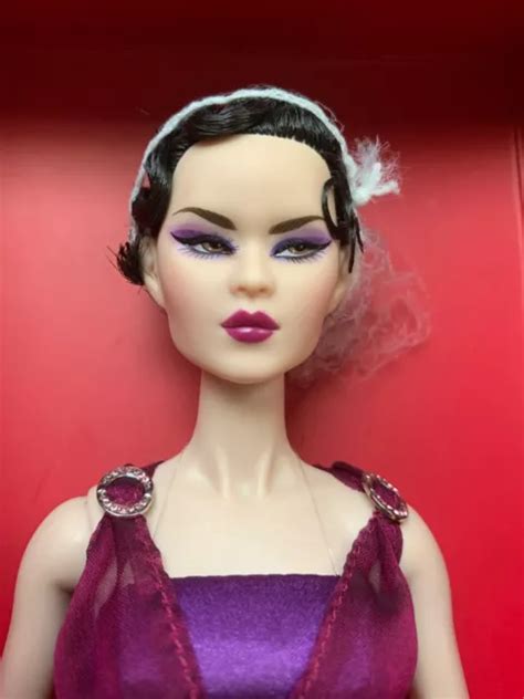 INTEGRITY TOYS FASHION Royalty Enigmatic Reinvention Navia Phan Dressed