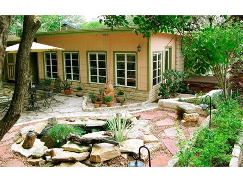 The location of new ulm, texas, lies in the center of wonderful towns with history to offer: Comfy Cozy Cabin close to Cuisine Culture & SOCO UPDATED ...