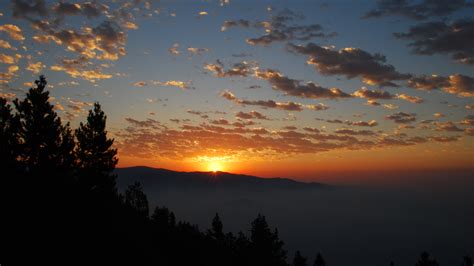 Dawn Mountains Clouds Sun 4k