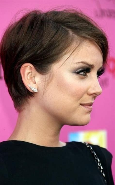 2023 Latest Short Hairstyles Cut Around The Ears