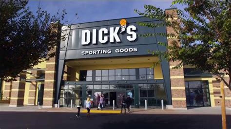 Dick S Sporting Goods Biggest Golf Sale Of The Year Tv Commercial Save Big Ispot Tv