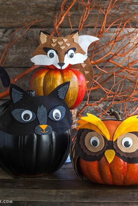 It's time to take your halloween decorating to the next level with these easy painted pumpkins. Pumpkin Decorating Ideas for Halloween | Saving by Design