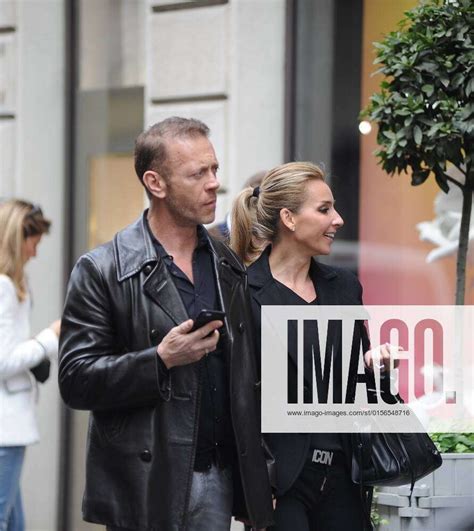 Milan 21 04 2022 Rocco Siffredi After Having Lunch With His Wife Rosa Caracciolo At The Salumaio Di